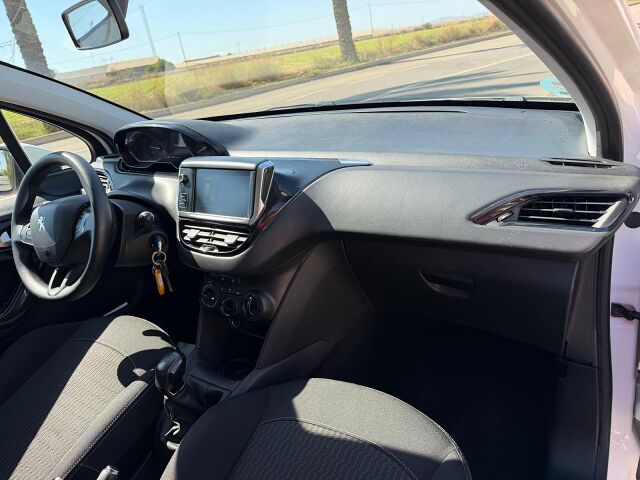 PEUGEOT 208 ACTIVE 1.2 VTI SPANISH LHD IN SPAIN 84000 MILES SUPERB 2018